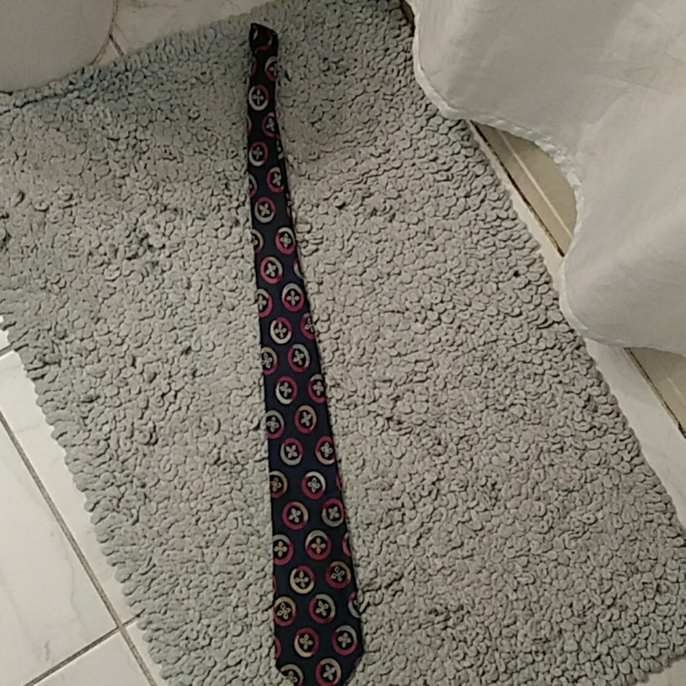 Austin gray 100% silk made in Italy tie NWOT